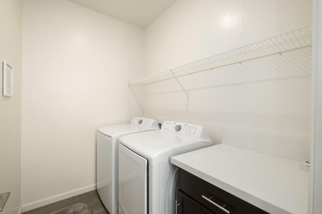 Image 21 of property listing at 644 Atlantica Drive S, Madera, CA 93636