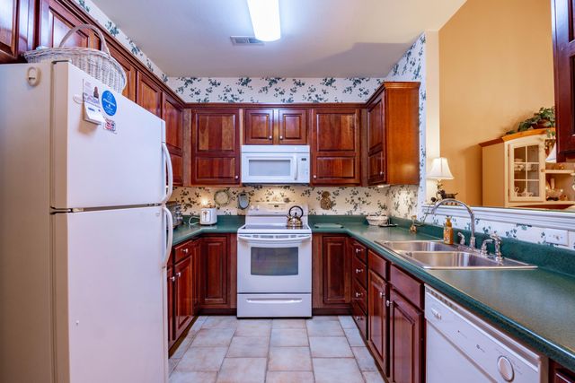 6140 Amber Brook Drive, Hixson, TN 37343