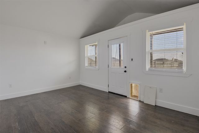 1117 Mckavett Drive, Fort Worth, TX 76140