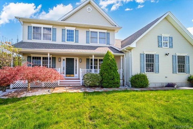 2723 Colonial Drive, New Windsor, NY 12553