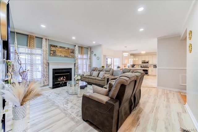2723 Colonial Drive, New Windsor, NY 12553