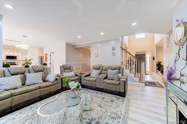 2723 Colonial Drive, New Windsor, NY 12553
