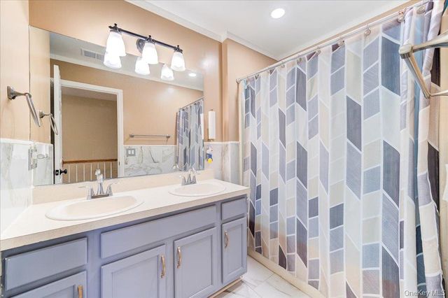 2723 Colonial Drive, New Windsor, NY 12553