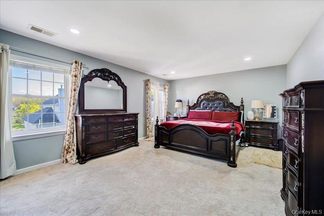 2723 Colonial Drive, New Windsor, NY 12553
