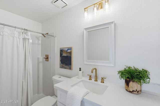 6813 W EVA Street, Peoria, AZ 85345