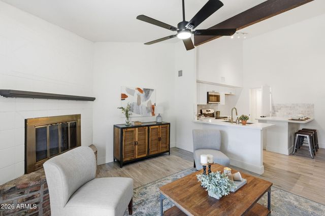 6813 W EVA Street, Peoria, AZ 85345