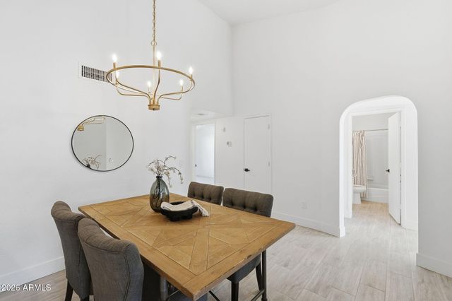 6813 W EVA Street, Peoria, AZ 85345