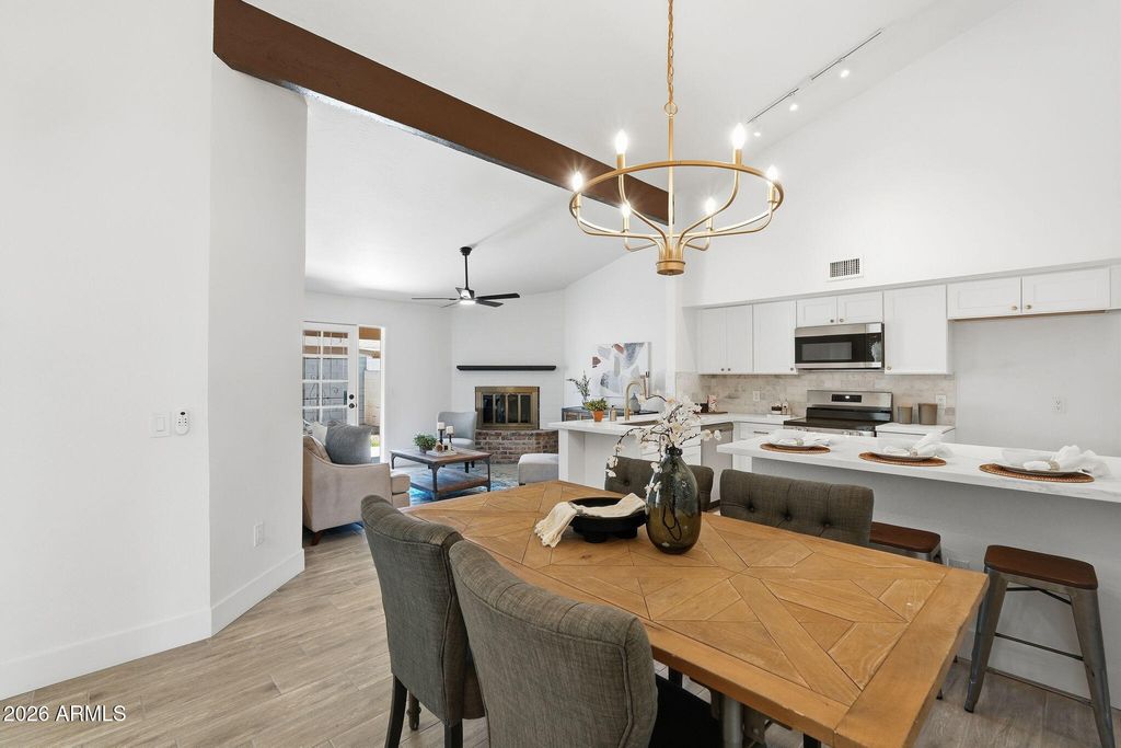 6813 W EVA Street, Peoria, AZ 85345