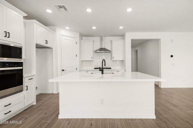 24197 W RAYMOND Street, Buckeye, AZ 85326