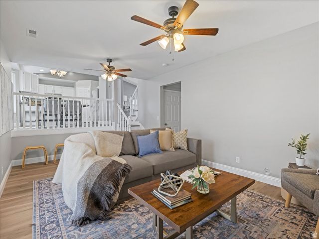 558 E CHERRY PLUM CT, Sandy, UT 84070
