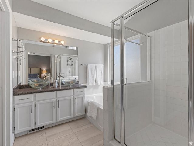 558 E CHERRY PLUM CT, Sandy, UT 84070