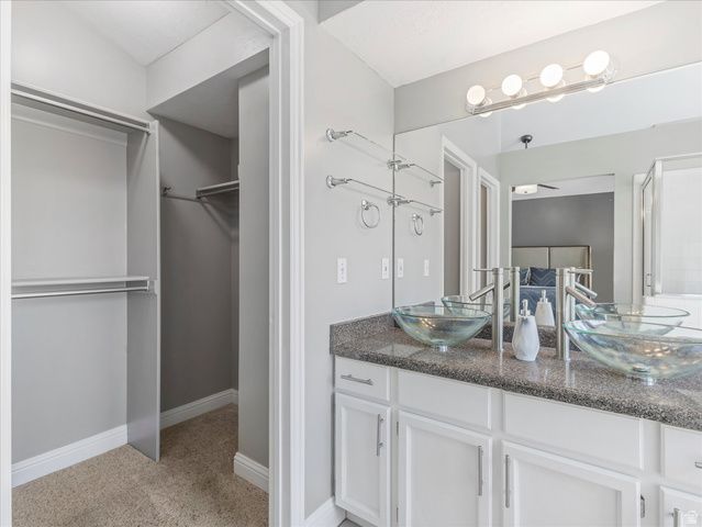 558 E CHERRY PLUM CT, Sandy, UT 84070