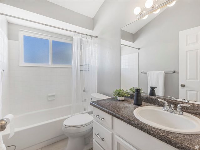 558 E CHERRY PLUM CT, Sandy, UT 84070