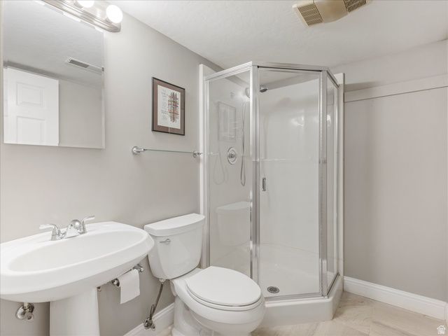 558 E CHERRY PLUM CT, Sandy, UT 84070