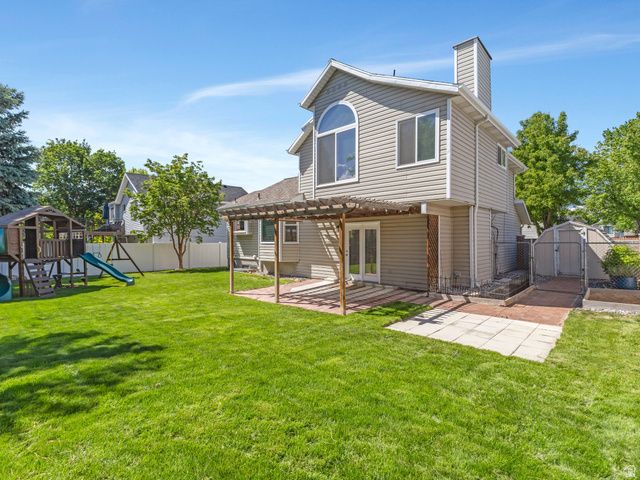 558 E CHERRY PLUM CT, Sandy, UT 84070