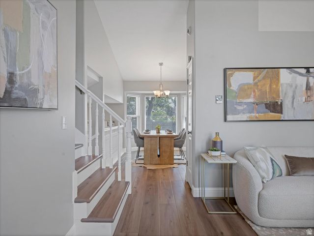 558 E CHERRY PLUM CT, Sandy, UT 84070