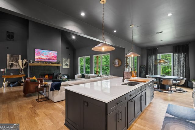 40 Fernbank Way, Newnan, GA 30265