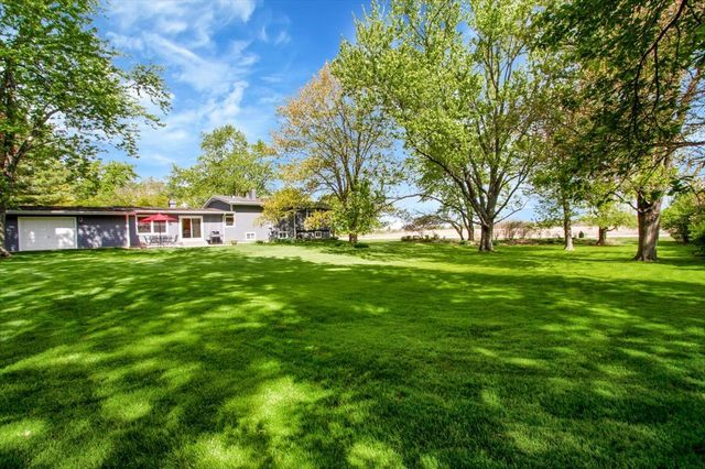 31471 N Ranch Road, Grayslake, IL 60030