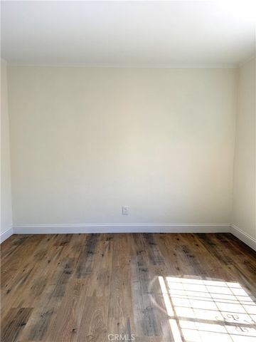 134 W 49th, Los Angeles, CA 90037