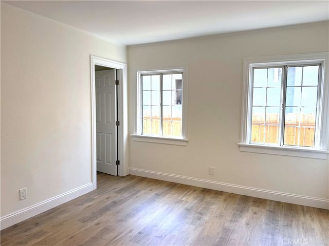 134 W 49th, Los Angeles, CA 90037