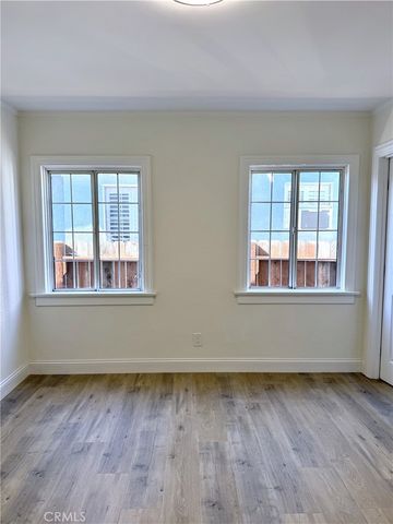 134 W 49th, Los Angeles, CA 90037