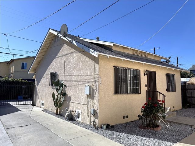 134 W 49th, Los Angeles, CA 90037