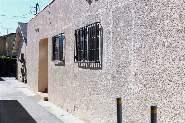 134 W 49th, Los Angeles, CA 90037