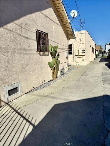 134 W 49th, Los Angeles, CA 90037