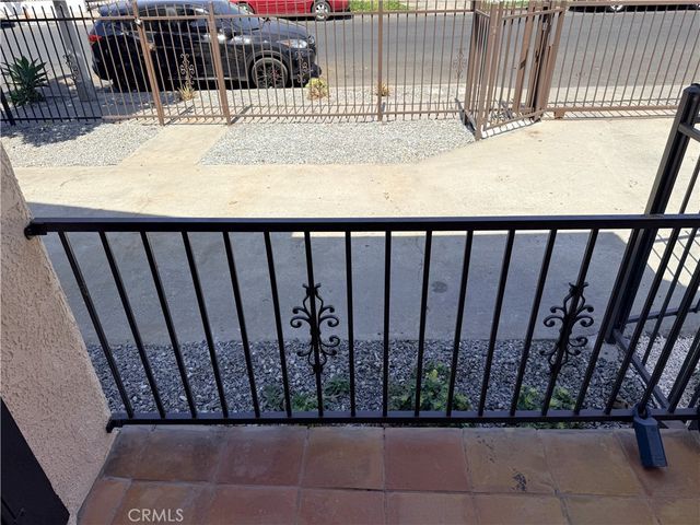 134 W 49th, Los Angeles, CA 90037