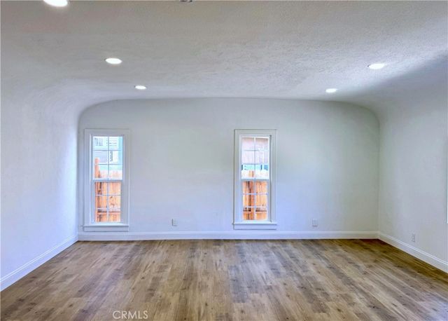 134 W 49th, Los Angeles, CA 90037