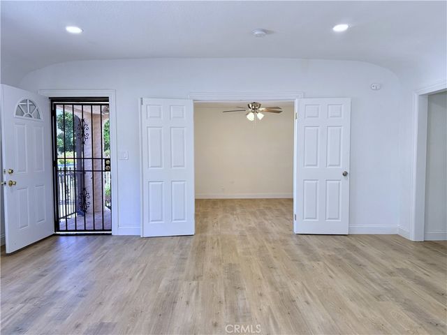 134 W 49th, Los Angeles, CA 90037