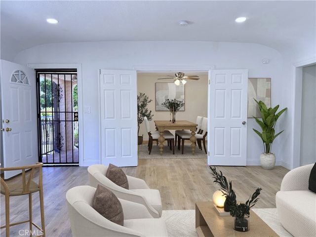 134 W 49th, Los Angeles, CA 90037