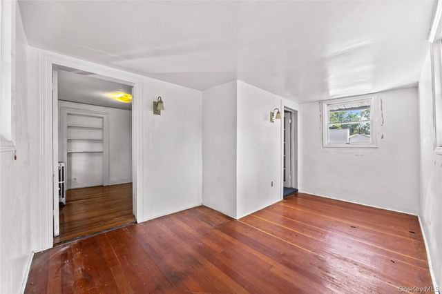 17 Midland Avenue, White Plains, NY 10606