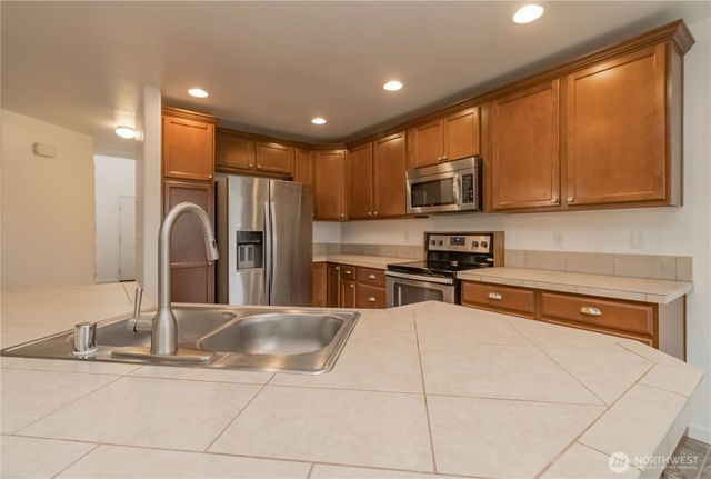 19122 19th Avenue Ct E, Spanaway, WA 98387