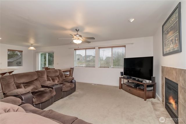 19122 19th Avenue Ct E, Spanaway, WA 98387