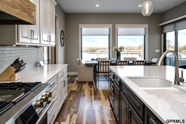 28420 Laurel Circle, Valley, NE 68064