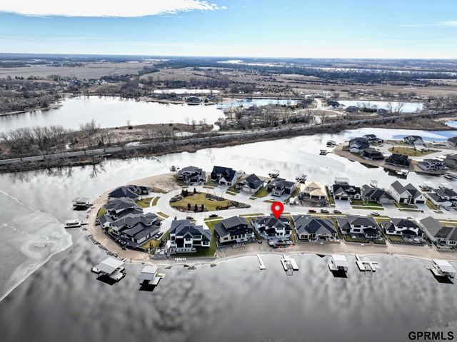 28420 Laurel Circle, Valley, NE 68064