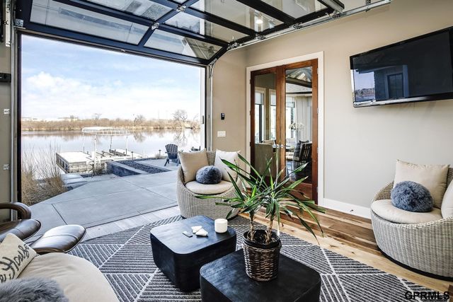 28420 Laurel Circle, Valley, NE 68064