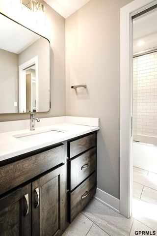 28420 Laurel Circle, Valley, NE 68064