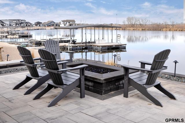 28420 Laurel Circle, Valley, NE 68064