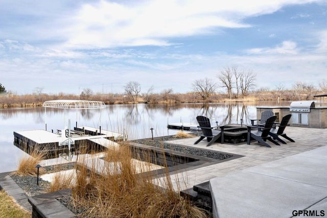 28420 Laurel Circle, Valley, NE 68064