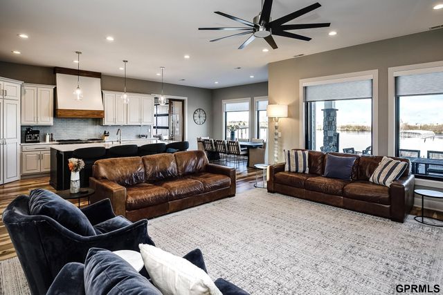 28420 Laurel Circle, Valley, NE 68064