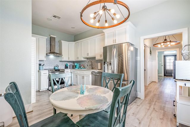 1208 Avenue K, Galveston, TX 77550