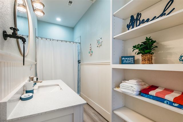 1208 Avenue K, Galveston, TX 77550