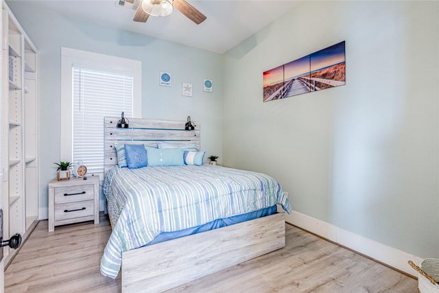 1208 Avenue K, Galveston, TX 77550