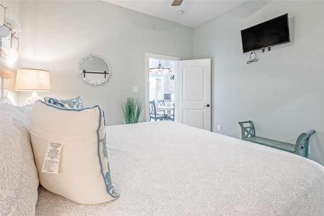 1208 Avenue K, Galveston, TX 77550