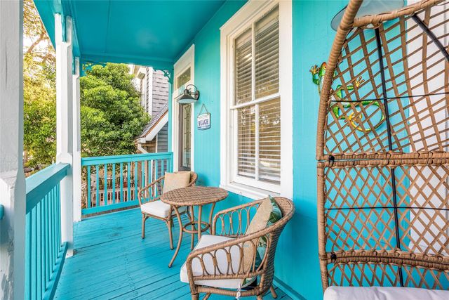 1208 Avenue K, Galveston, TX 77550