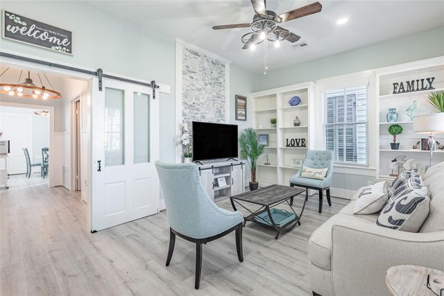 1208 Avenue K, Galveston, TX 77550