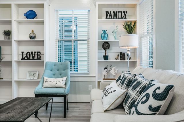 1208 Avenue K, Galveston, TX 77550