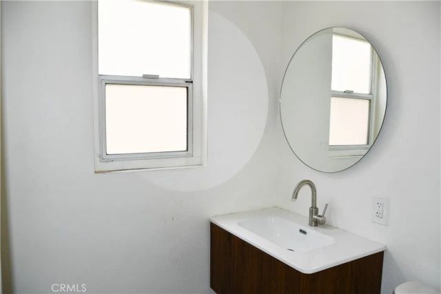 994 Valencia 102, Costa Mesa, CA 92626